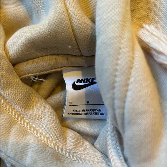 Nike Center Swoosh Hoodie - Picture 2 of 3